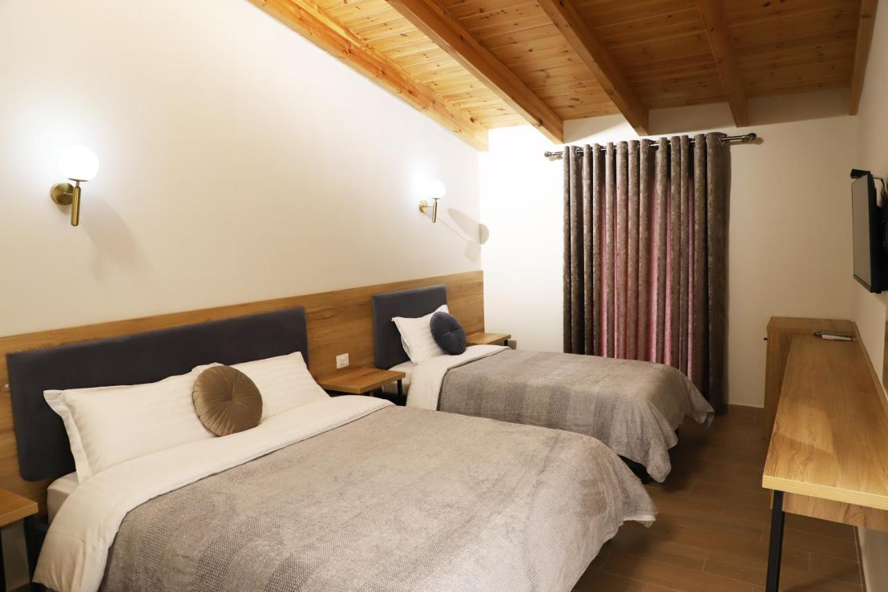 Mili Hotel Berat Bagian luar foto