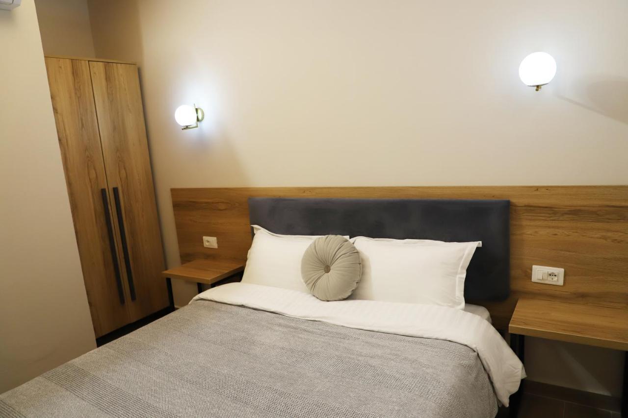 Mili Hotel Berat Bagian luar foto
