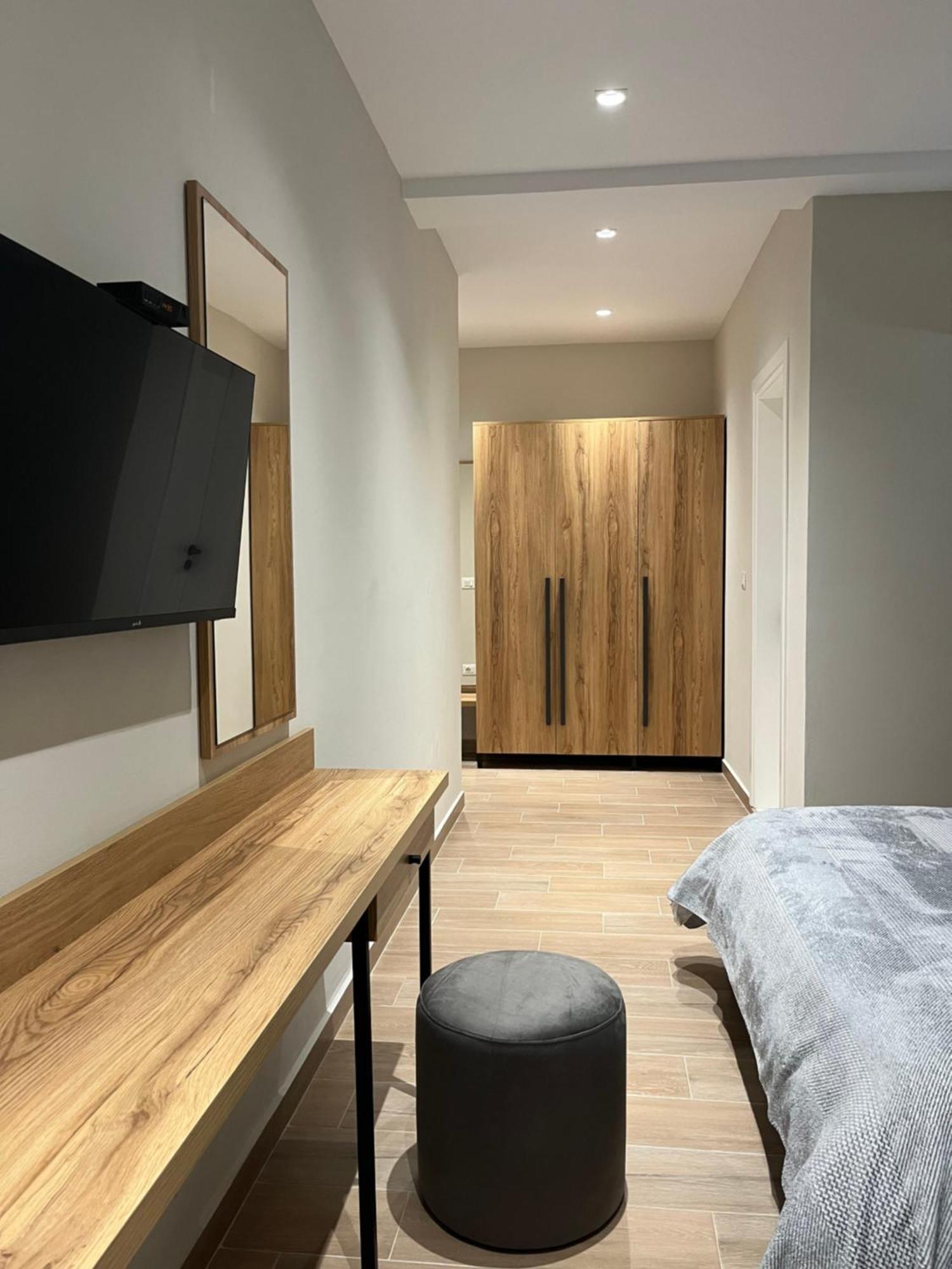 Mili Hotel Berat Bagian luar foto