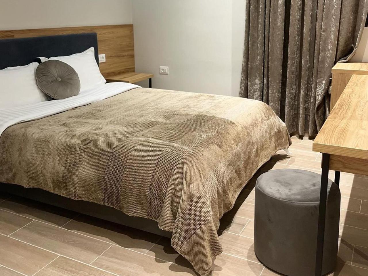 Mili Hotel Berat Bagian luar foto