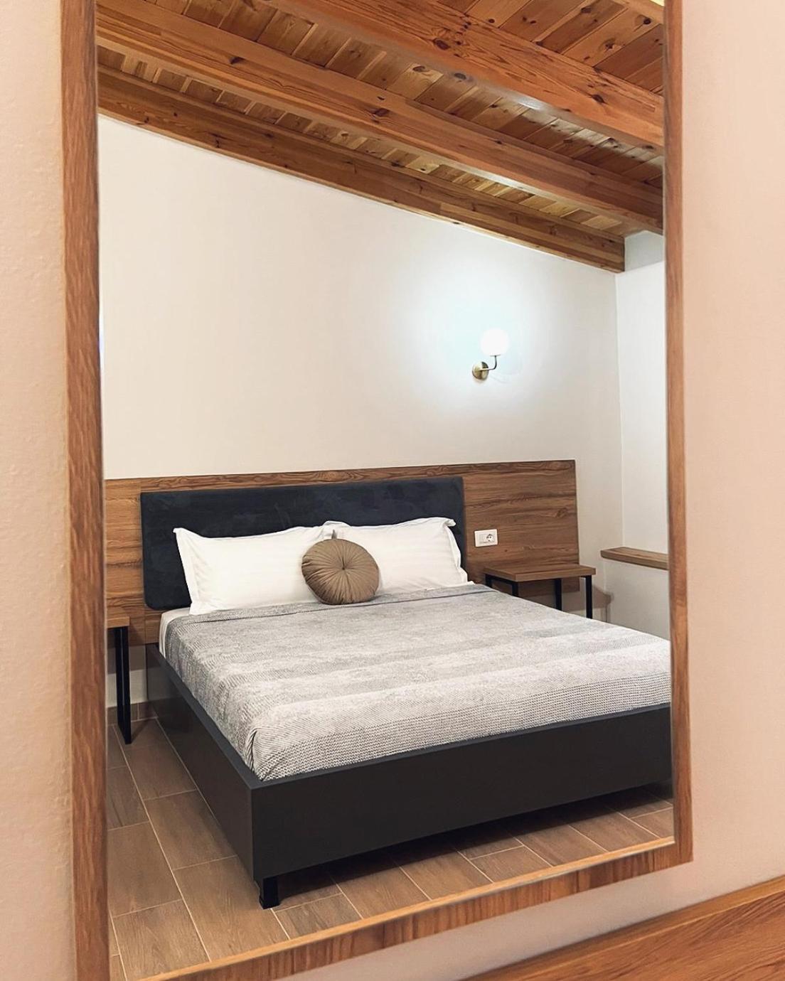 Mili Hotel Berat Bagian luar foto