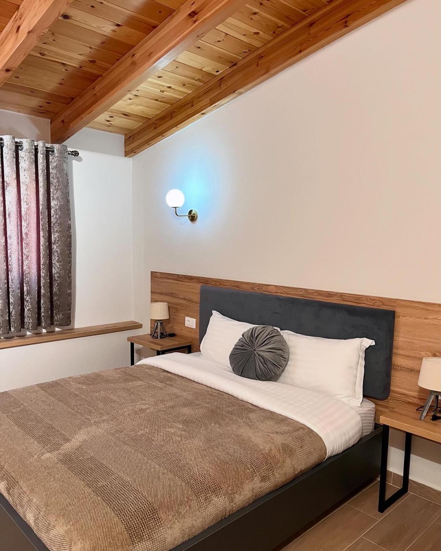 Mili Hotel Berat Bagian luar foto