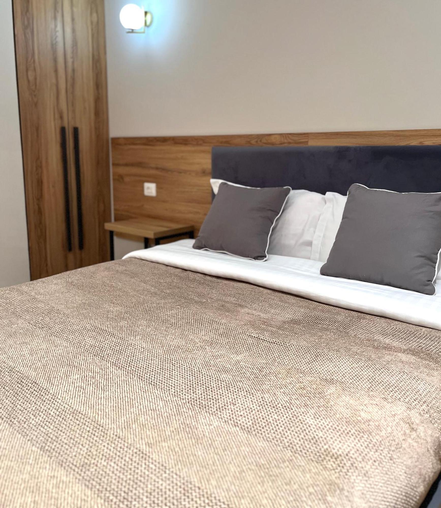 Mili Hotel Berat Bagian luar foto